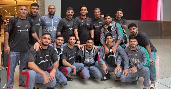 تیم ملی کشتی آزاد زیر ۲۳ سال ایران وارد آمریکا شد