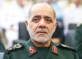 رئیس ستادکل نیرو‌های مسلح: شاخص‌های امنیتی بهتر از گذشته شده / مکان‌های زیادی از فرماندهی انتظامی کشور مورد اصابت قرار گرفته و تعدادی از عزیزان ما به شهادت رسیدند، اما فراجا محکم و استوار ایستاده