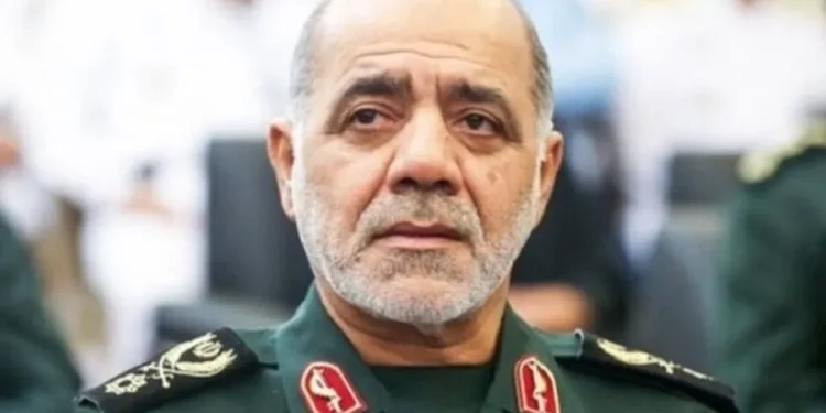 رئیس ستادکل نیرو‌های مسلح: شاخص‌های امنیتی بهتر از گذشته شده / مکان‌های زیادی از فرماندهی انتظامی کشور مورد اصابت قرار گرفته و تعدادی از عزیزان ما به شهادت رسیدند، اما فراجا محکم و استوار ایستاده