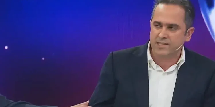 تلاش‌های ادامه‌دار علوی برای آرام کردن خطیر روی آنتن/ حاشیه مناقشه تلویزیونی: دلداری به خطیر از زیر میز!