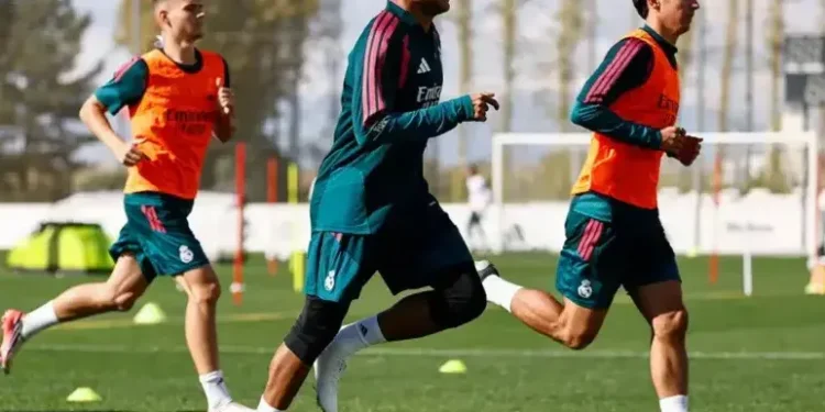 تمرین شاداب کیلیان زیر نظر ژوزه/ امباپه بدون ابهام، آماده ال‌کلاسیکو (عکس)