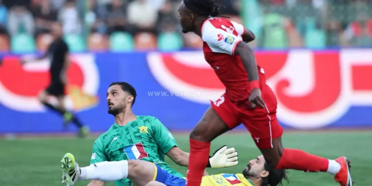 دیدار حساس در شهر قدس/ گزارش زنده: پرسپولیس 1 – صنعت نفت 0