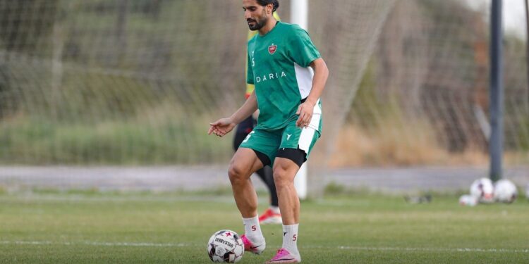 نوبت بازی فرا رسید؛/ بالاخره پایان انتظار برای مدافع پرسپولیس!