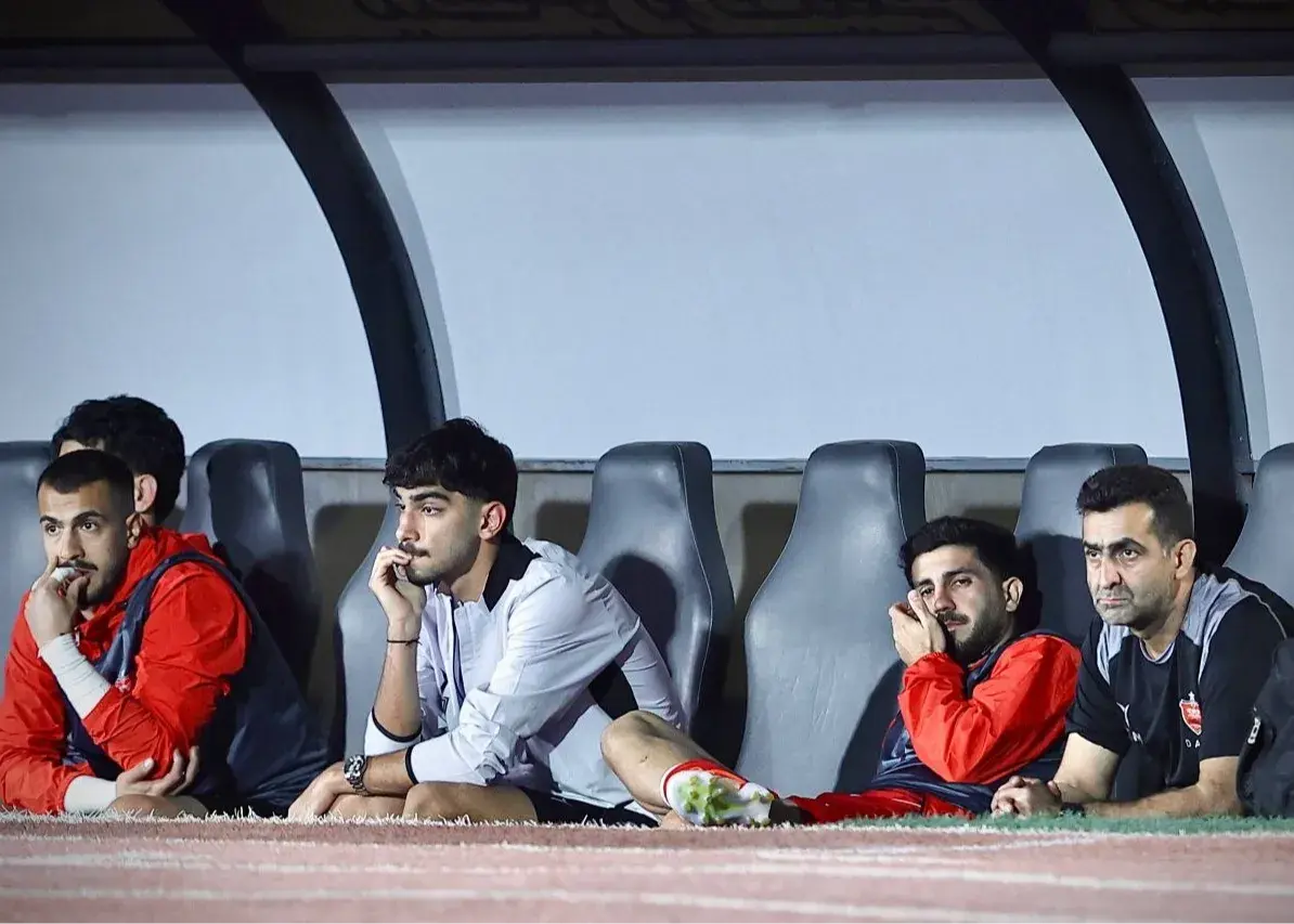 شعار «بی‌غیرت، بی‌غیرت» جای تشویق ایسلندی را گرفت/ تماشاگران پرسپولیس و تغییر موضع 180 درجه‌ای!