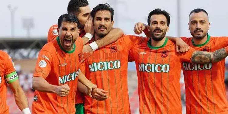 مس رفسنجان 4 – نیروی زمینی 1/ فرشاد آقای گل فقط سفارش گل می‌دهد