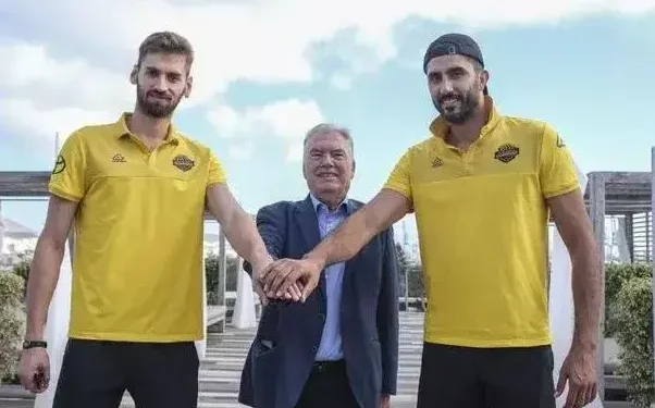 معارفه رسمی دو لژیونر والیبال ایران در اسپانیا