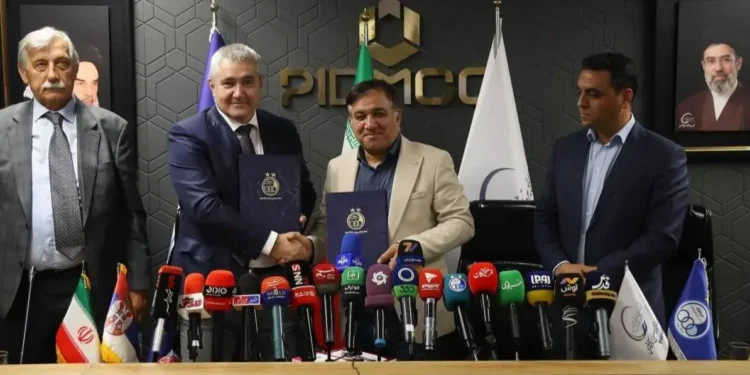 عدد تازه تاجرنیا: استقلال نزدیک به ۴۵ تیم دارد!