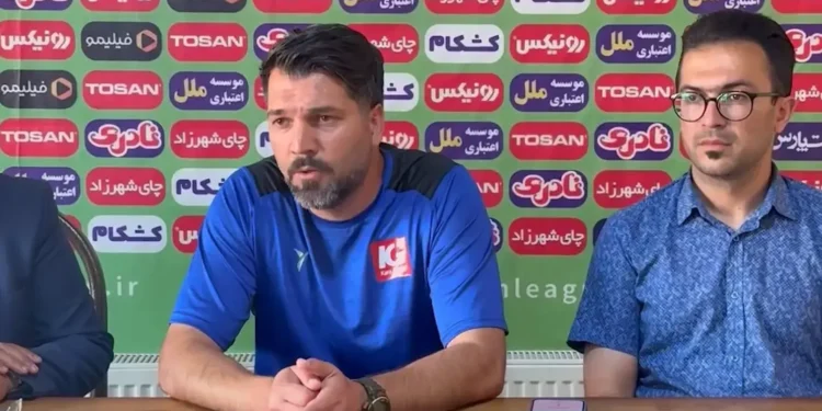 انتقاد جدی سرمربی کاراگستر:/ تیم دوم تبریز به فکر تغییر استان!